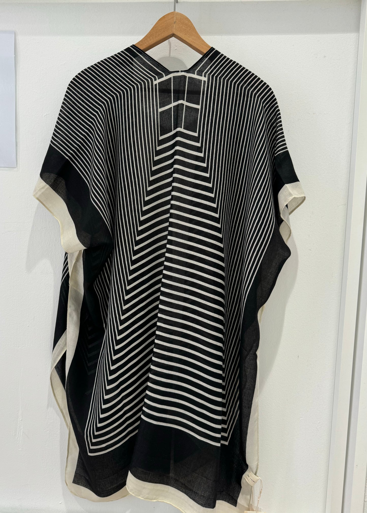 Jens Outer | Inky Black