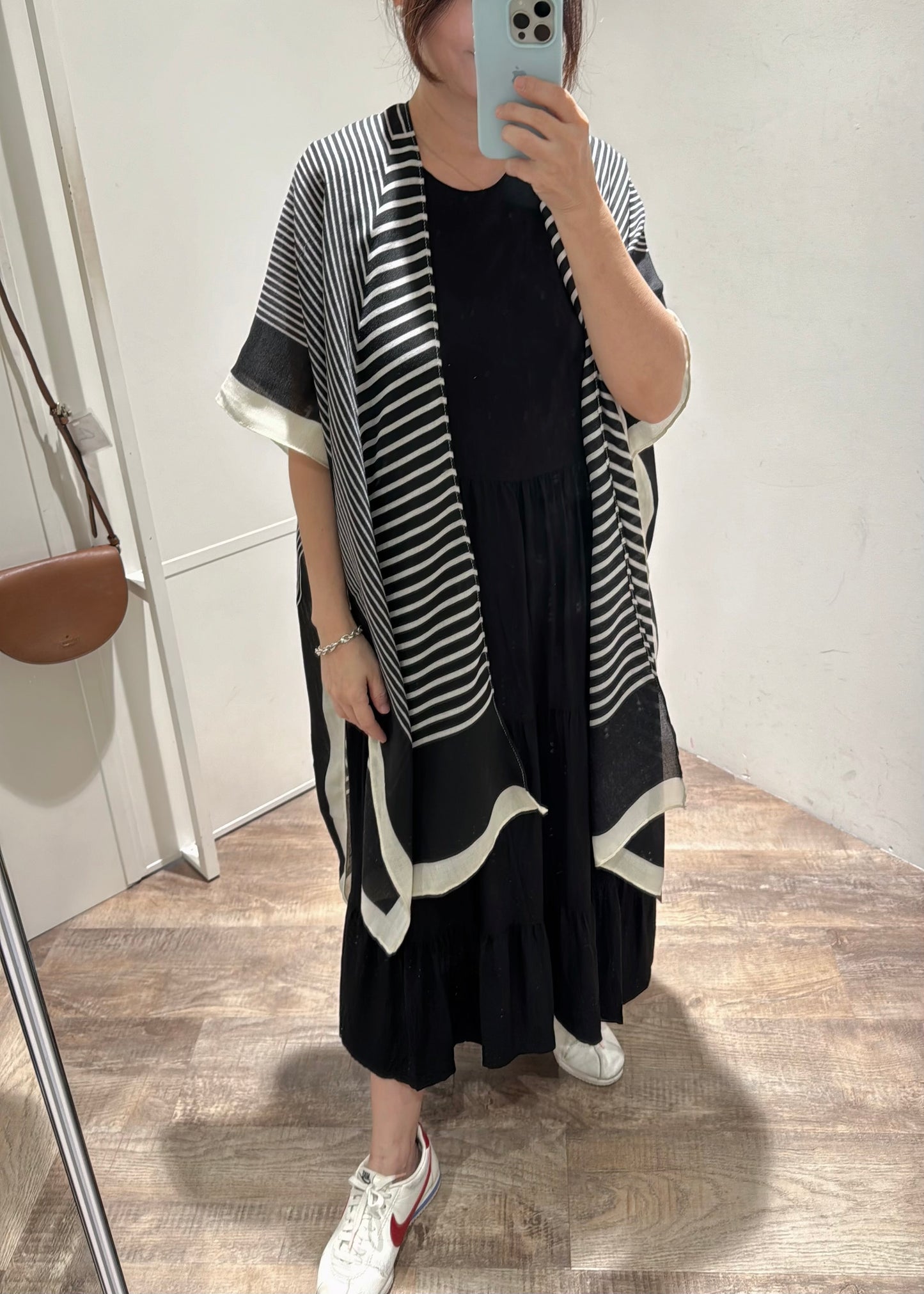Jens Outer | Inky Black