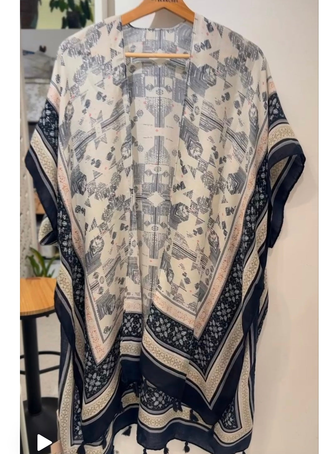 Jens Outer | Beige Navy