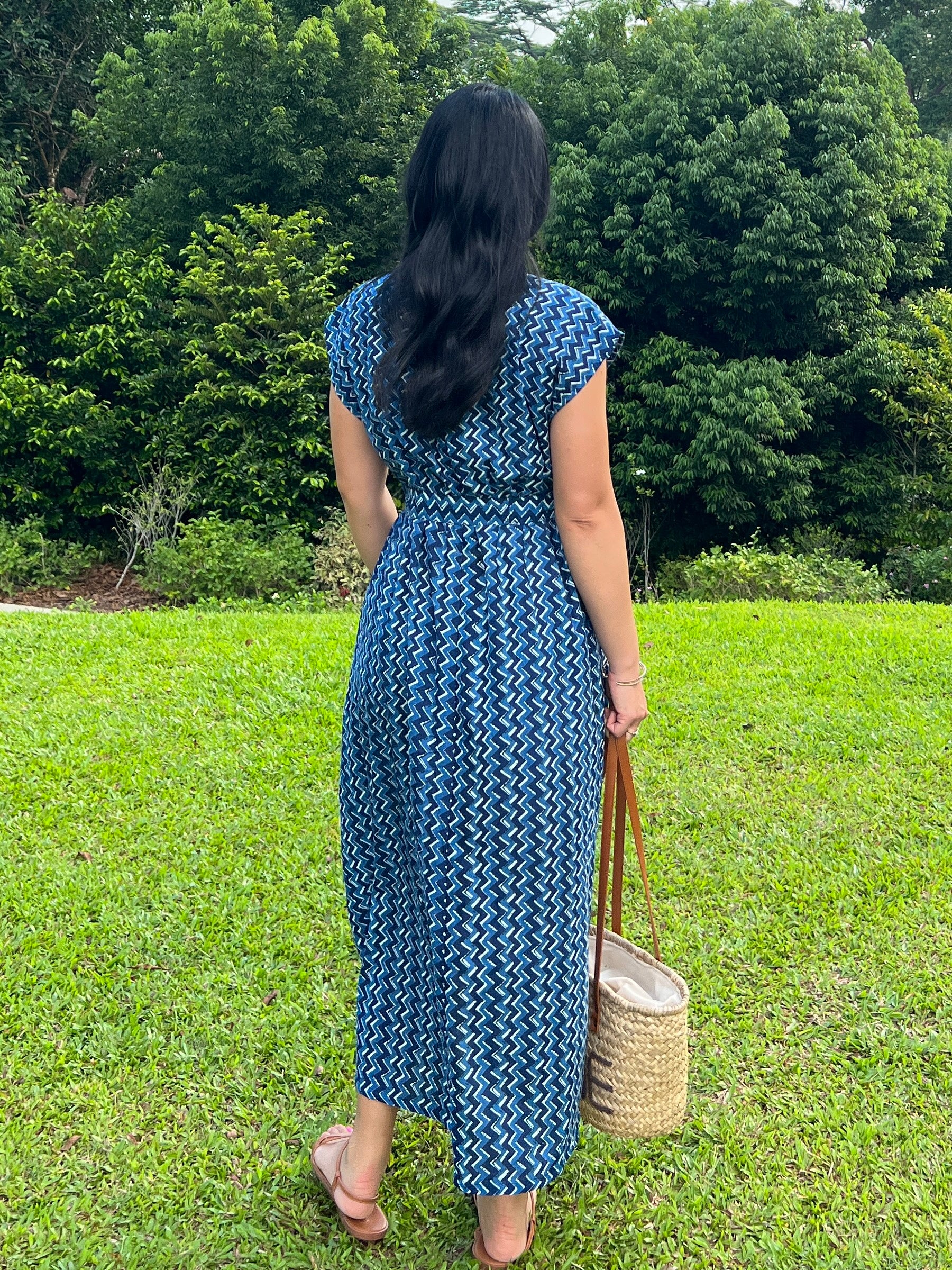 chevron blue dress Chevron Adjustable Strap Scalloped Hem Knit Dress M / Blue Multi