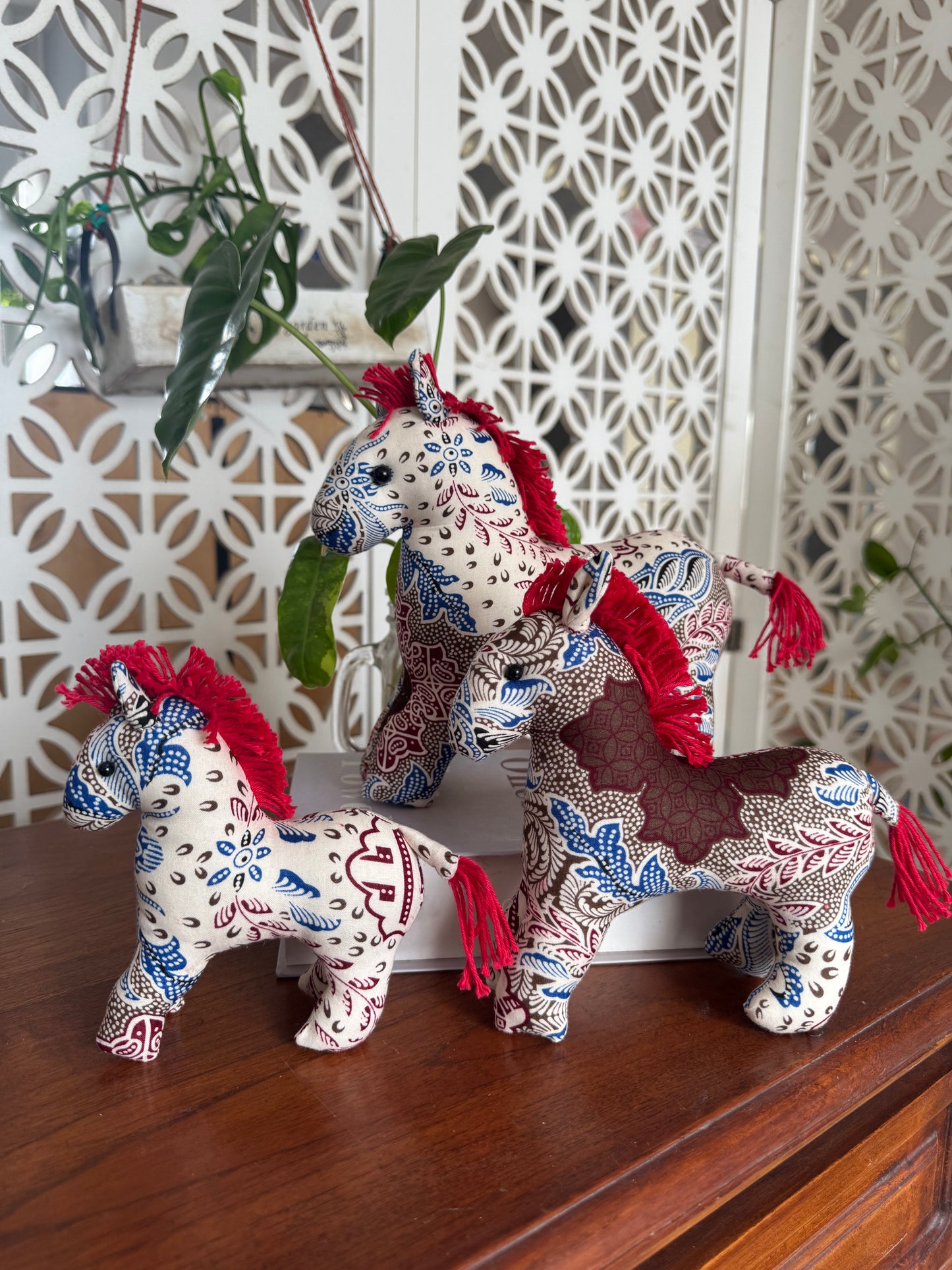SET OF 3 : HORSE CNY ORNAMENT- Batik White Red