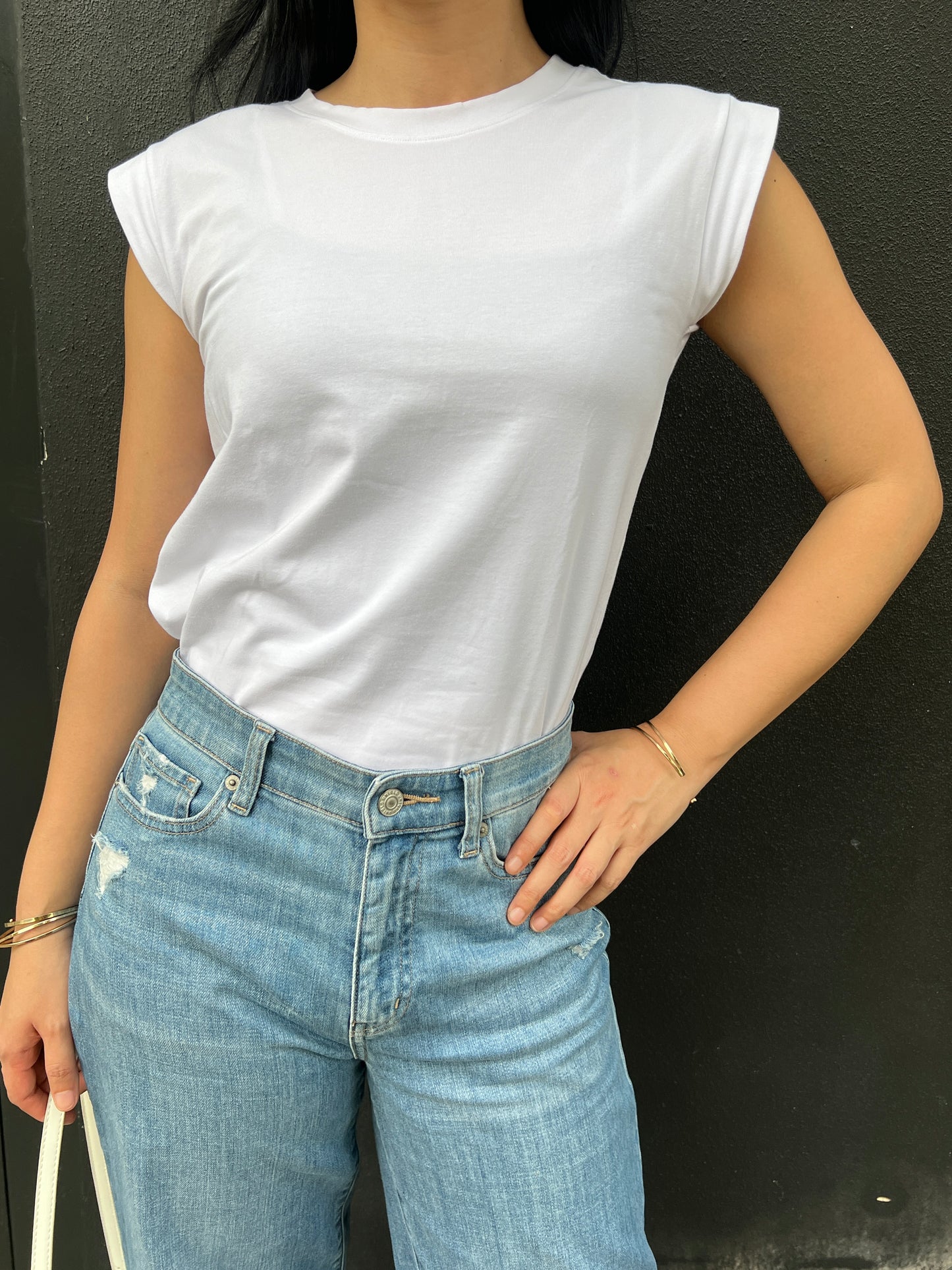 Rae Tee With Back Keyhole Details - White