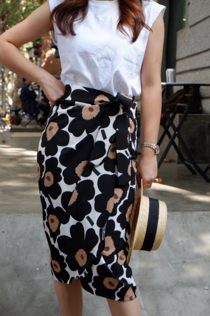 Naomi Wrap Skirt In Chocolate Poppy Print
